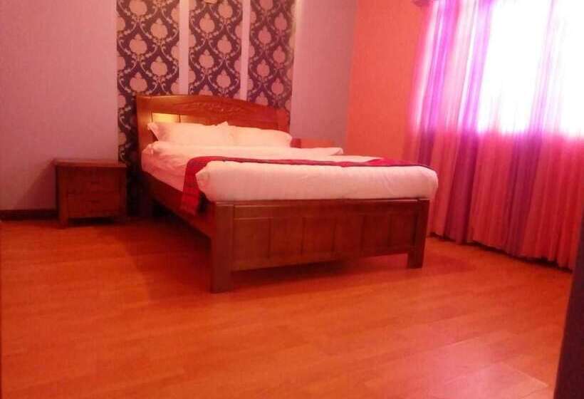 هتل The Joshua Gardens