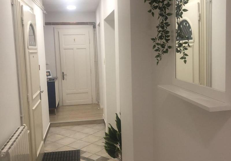 פנסיון Sir John's Rooms