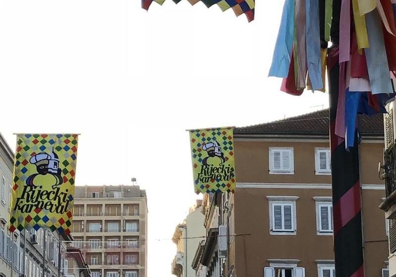 פנסיון Sir John's Rooms