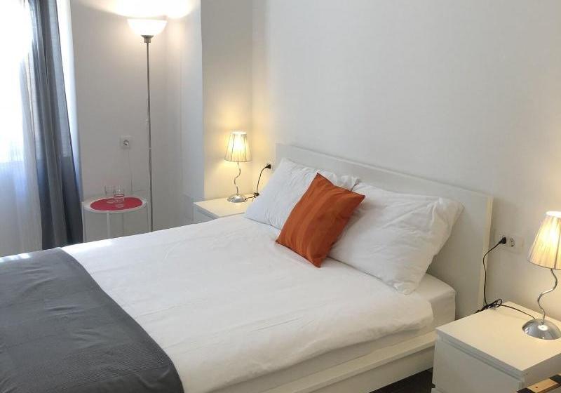 פנסיון Sir John's Rooms