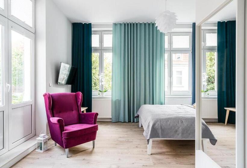 Sanhaus Apartments   Fiszera 6