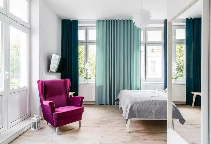 Sanhaus Apartments   Fiszera 6