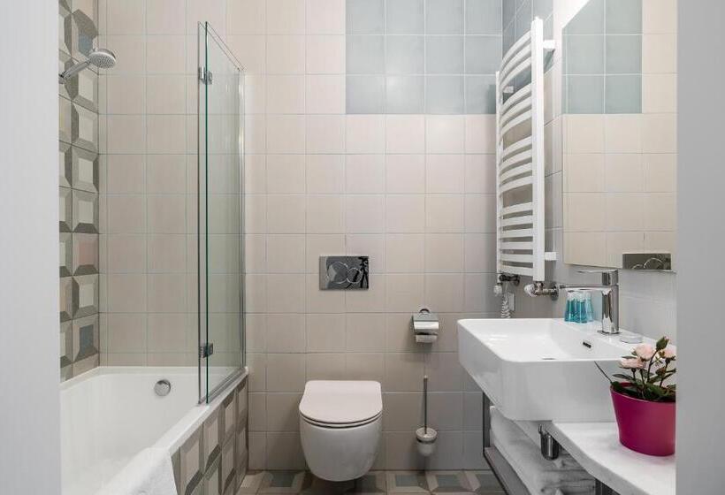 Sanhaus Apartments   Fiszera 6