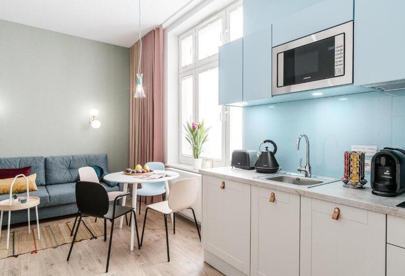 Sanhaus Apartments   Fiszera 6