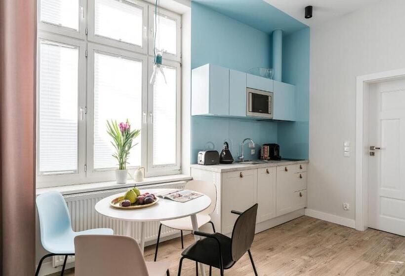 Sanhaus Apartments   Fiszera 6