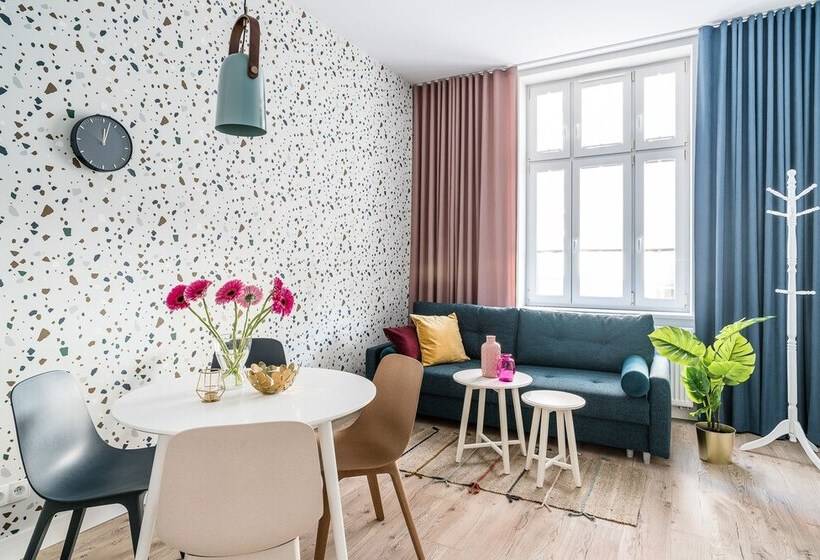 Sanhaus Apartments   Fiszera 6