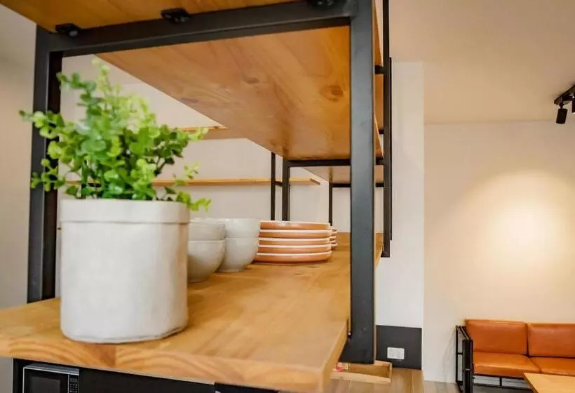 ユースホステル Pod Inn