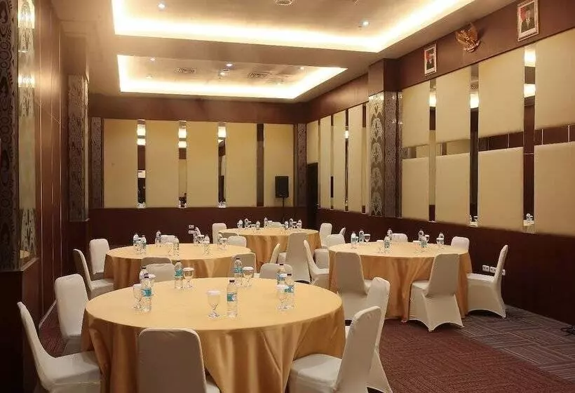 Hotelli @hom Premiere Abepura By Horison