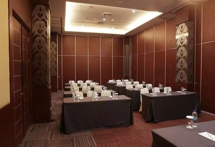 Hotelli @hom Premiere Abepura By Horison