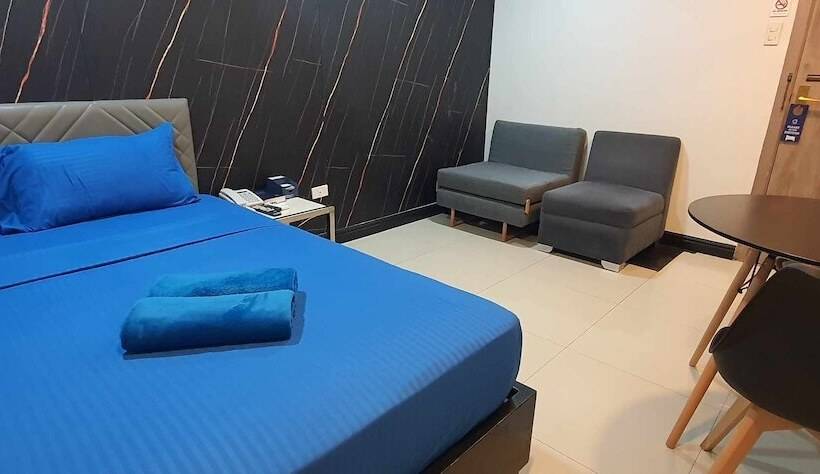 בית מלון כפרי Maine City Residences