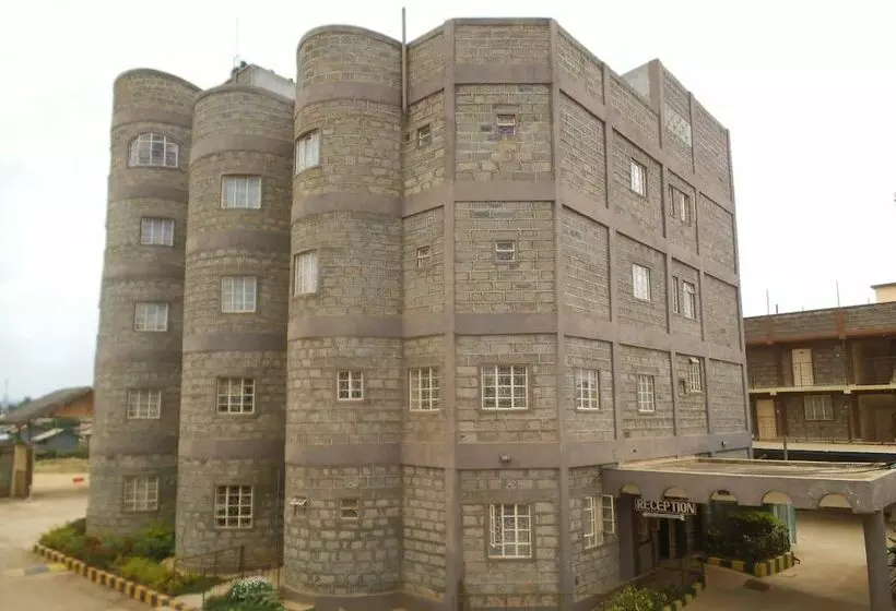 هتل Nanyuki Simba Lodge