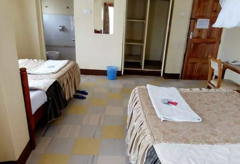 هتل Nanyuki Simba Lodge