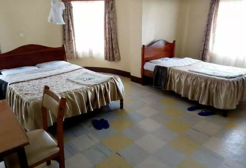 هتل Nanyuki Simba Lodge