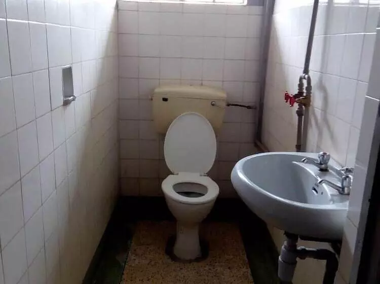 هتل Nanyuki Simba Lodge