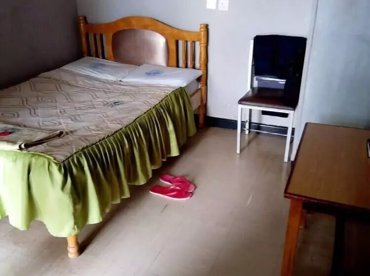 هتل Nanyuki Simba Lodge