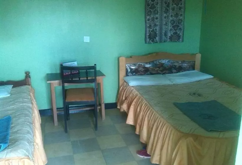 هتل Nanyuki Simba Lodge