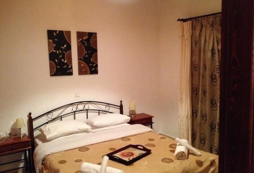 פנסיון Oreini Nafpaktia Houses