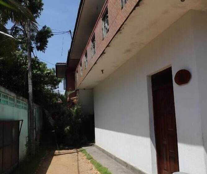 פנסיון Prasad Suomi Villa