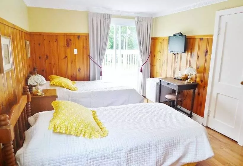 Aamiaismajoitus (B&B) Cavendish Breeze Inn