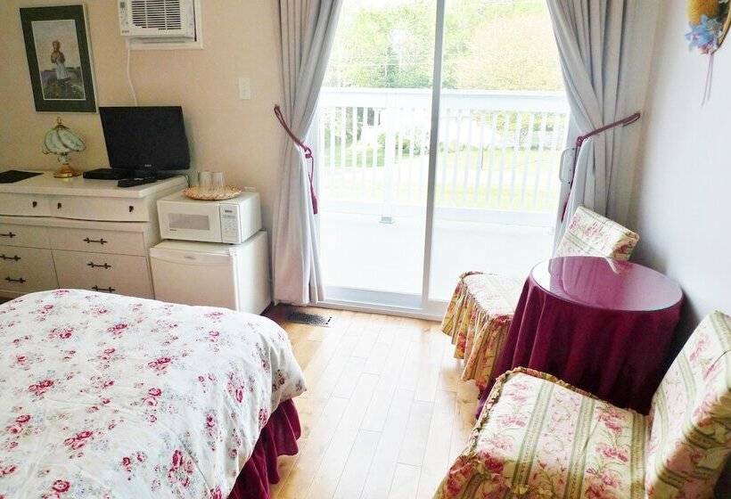 تختخواب و صبحانه Cavendish Breeze Inn