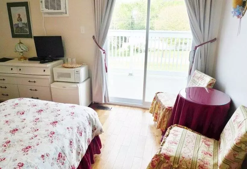 Aamiaismajoitus (B&B) Cavendish Breeze Inn