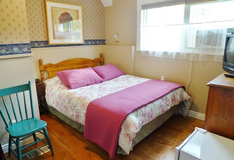 تختخواب و صبحانه Cavendish Breeze Inn