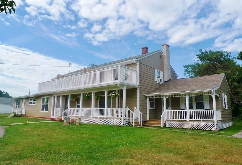 تختخواب و صبحانه Cavendish Breeze Inn