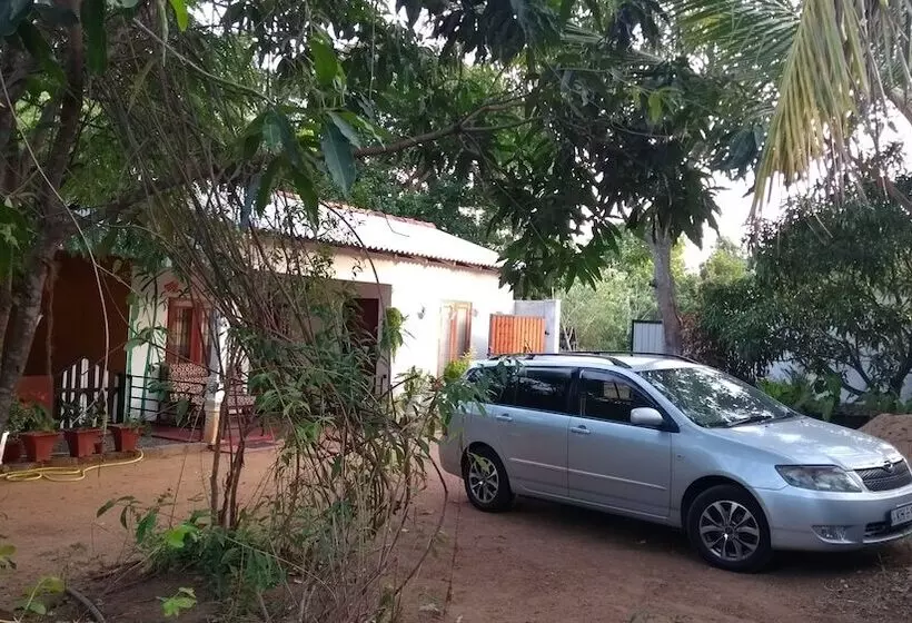 Aamiaismajoitus (B&B) Pawansa Home Stay