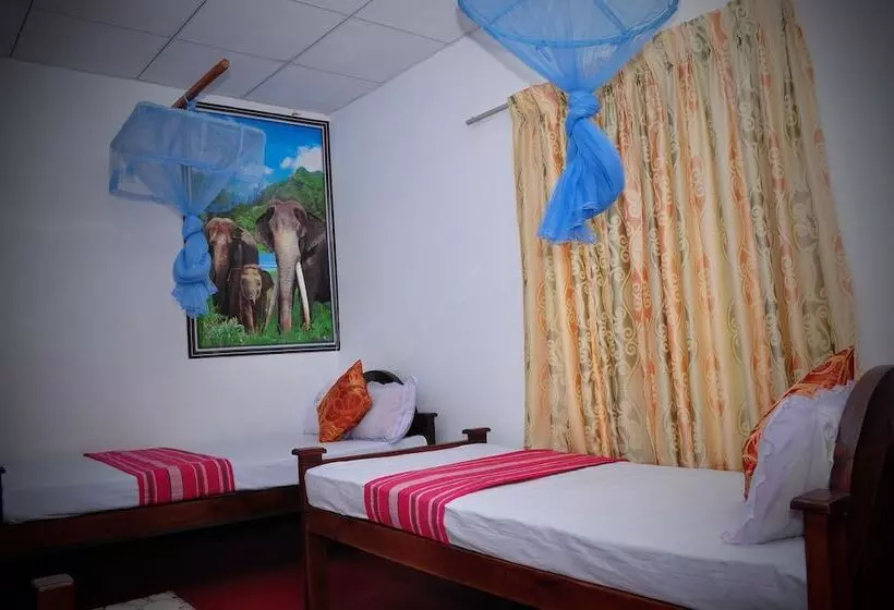 Aamiaismajoitus (B&B) Pawansa Home Stay