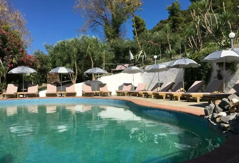 Dias Apartments