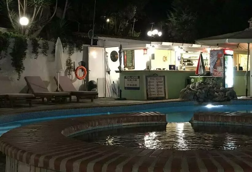 Dias Apartments