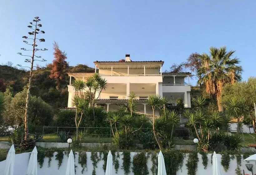 Dias Apartments