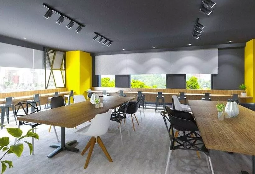 Hotelli Ibis Budget Surabaya Diponegoro