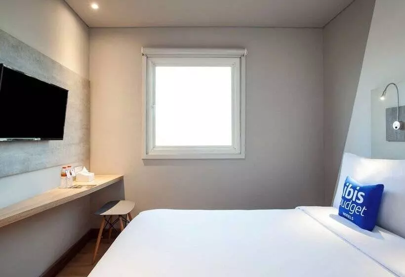 Hotelli Ibis Budget Surabaya Diponegoro