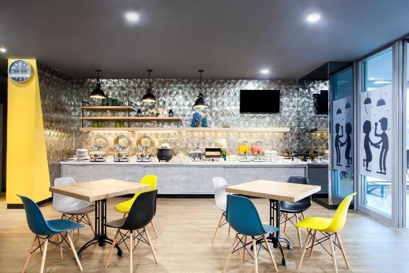 Отель Ibis Budget Surabaya Diponegoro