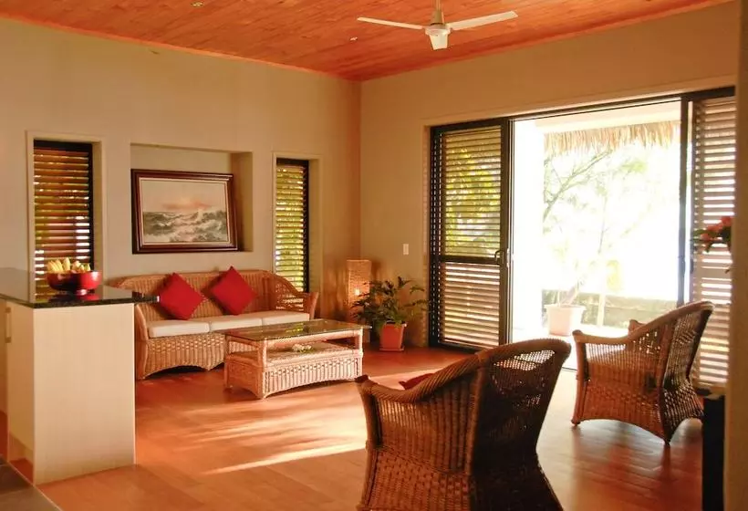 Mangaia Villas