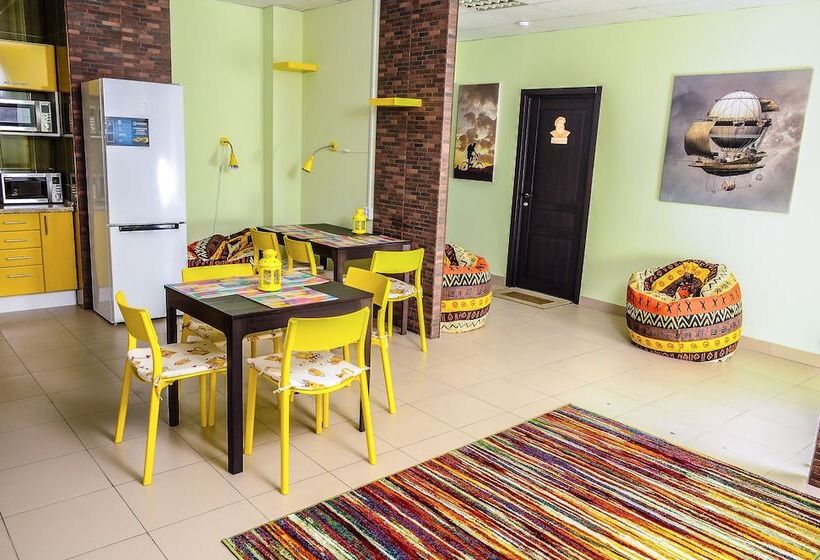 Mini Hotel Club Puteshestvennikov   Hostel