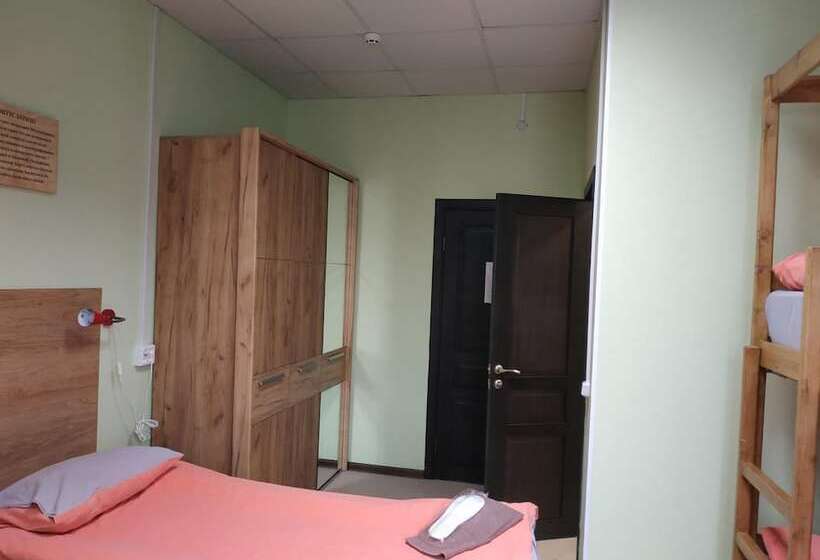 Mini Hotel Club Puteshestvennikov   Hostel