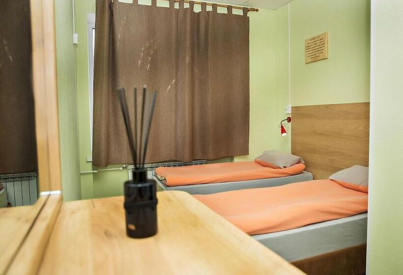 Mini Hotel Club Puteshestvennikov   Hostel