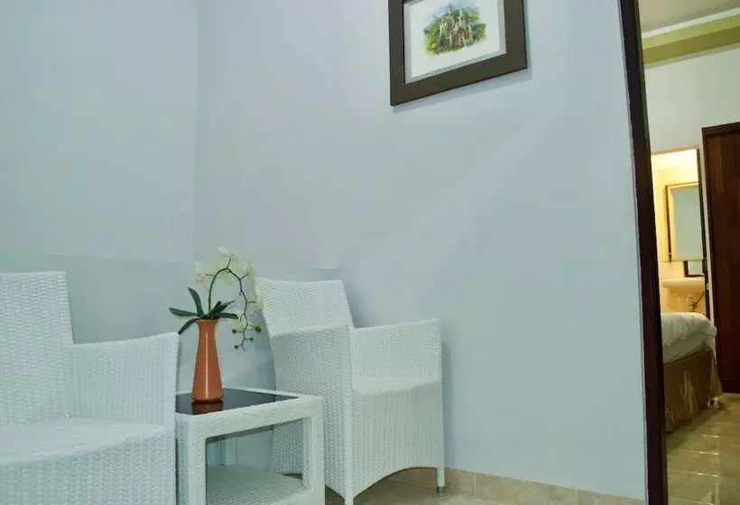 پانسیون Cozy Palm Villa