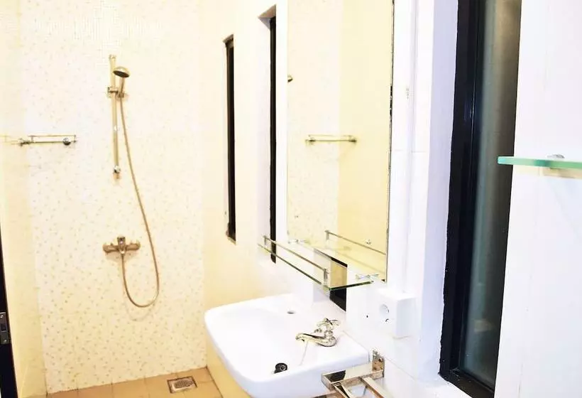 پانسیون Cozy Palm Villa