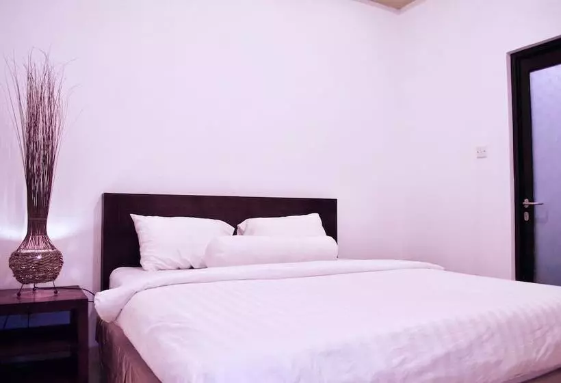 پانسیون Cozy Palm Villa