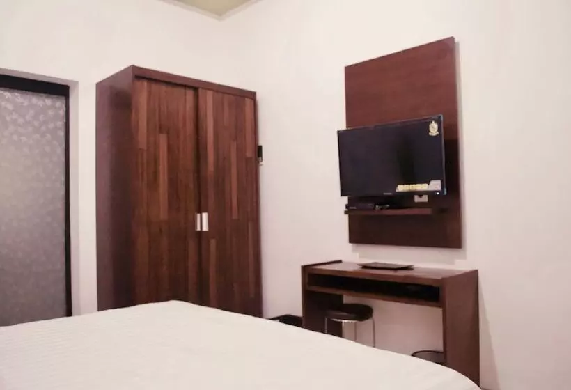 پانسیون Cozy Palm Villa