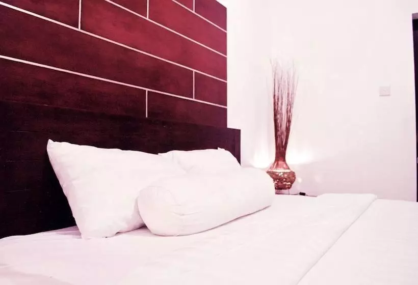 پانسیون Cozy Palm Villa