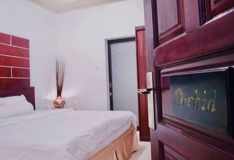 پانسیون Cozy Palm Villa