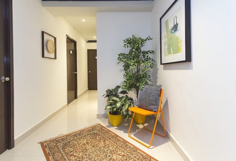 The Bed Station By Goldbrick City Centre Hostel