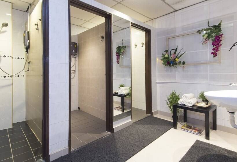 The Bed Station By Goldbrick City Centre Hostel