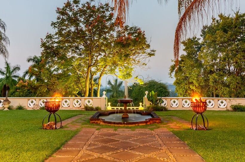 בית מלון כפרי Blue Mountain Luxury Lodge