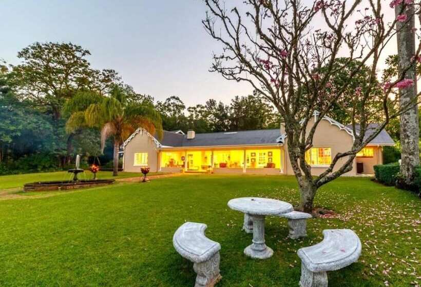 בית מלון כפרי Blue Mountain Luxury Lodge