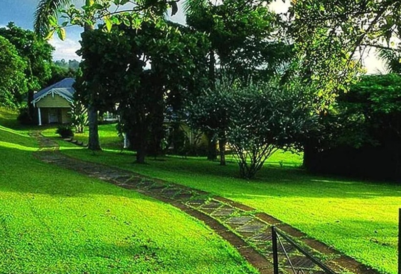 בית מלון כפרי Blue Mountain Luxury Lodge